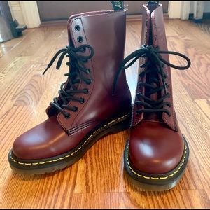 Dr. Marten 1490 Boots